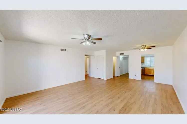 House For Sale in 916, South Pantano Road, Tucson, Arizona