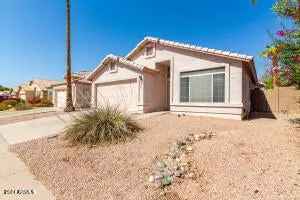 Single-family house For Sale in 2304, East Aire Libre Avenue, Phoenix, Arizona