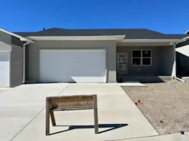 House For Sale in 585, North Grand Falls Court, Grand Junction, Colorado