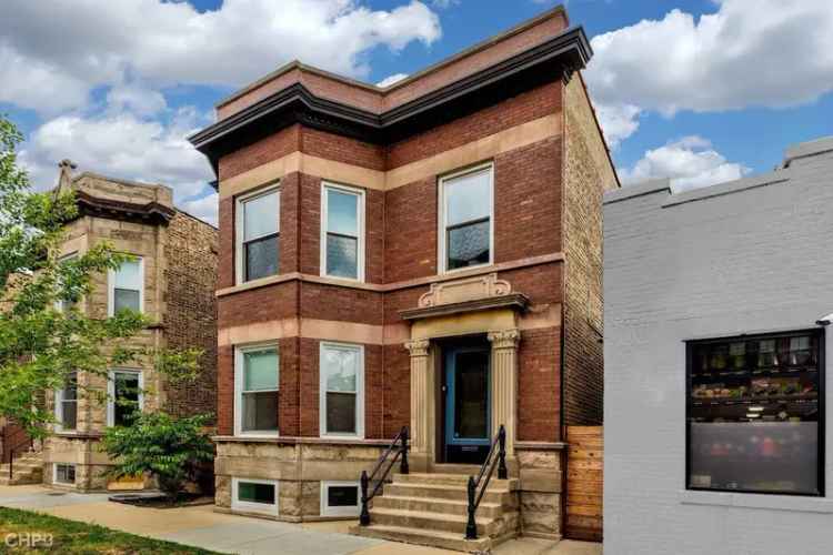 Multi-family house For Sale in 1604, West Waveland Avenue, Chicago, Illinois