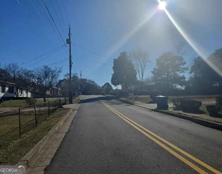 Single-family house For Sale in 48, Washington Street, McDonough, Georgia