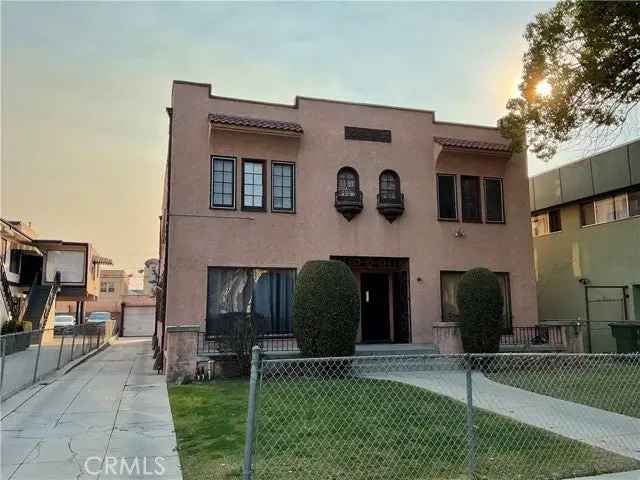 Multi-family house For Sale in 2326, 24th Street, Santa Monica, California