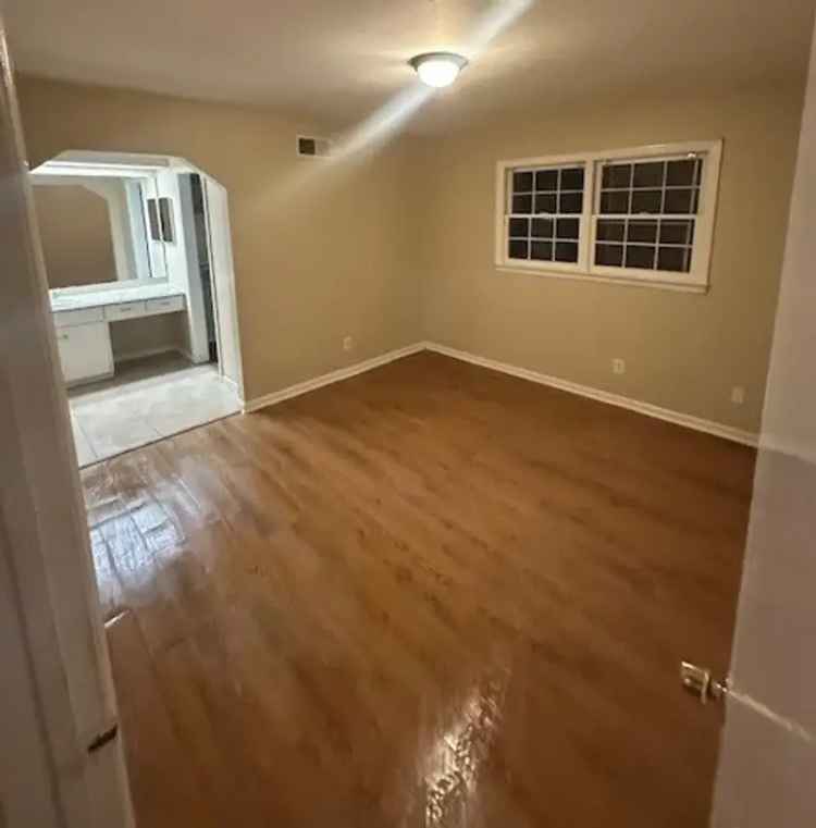 3 Bedroom 2 Bathroom Home for Rent - Dogs and Cats Allowed