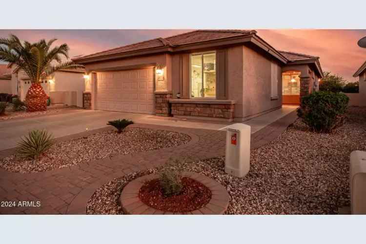 Single-family house For Sale in 22843, West Moonlight Path, Buckeye, Arizona