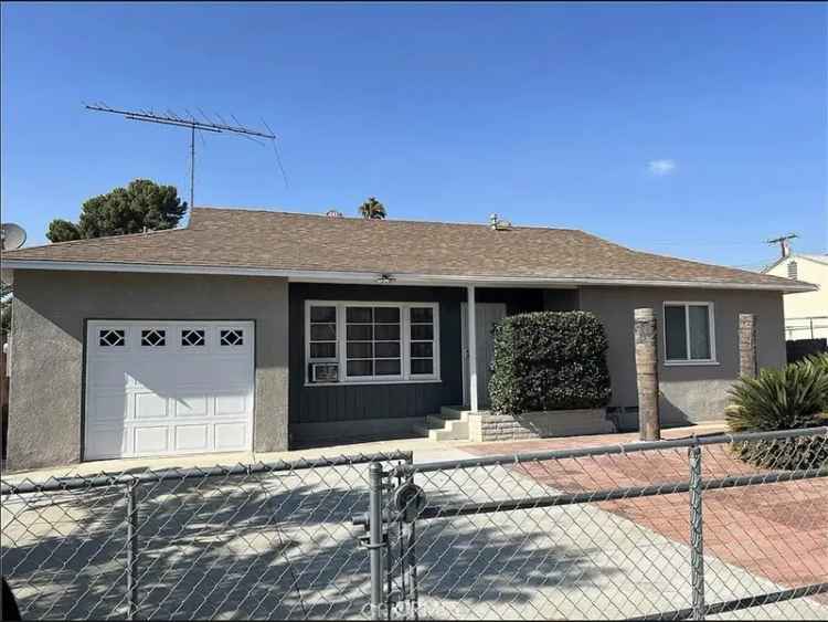 Single-family house For Sale in Hemet, California