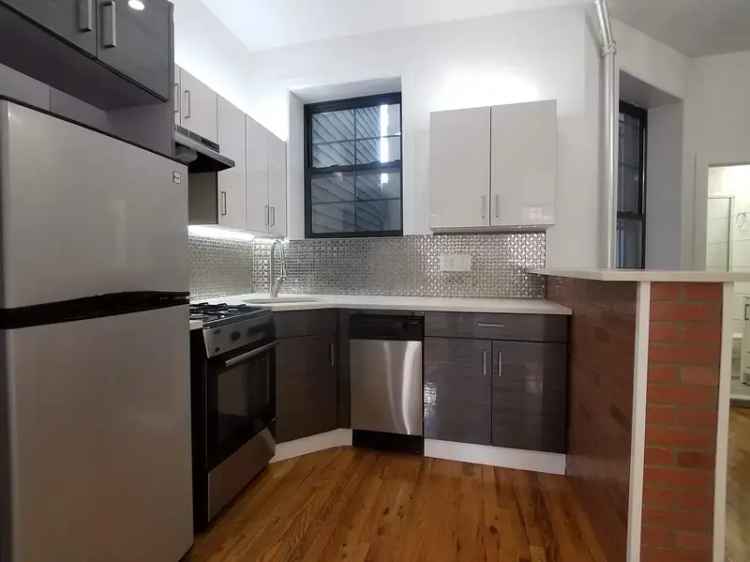 1 Bedroom Apartment Near Lorimer L G Trains