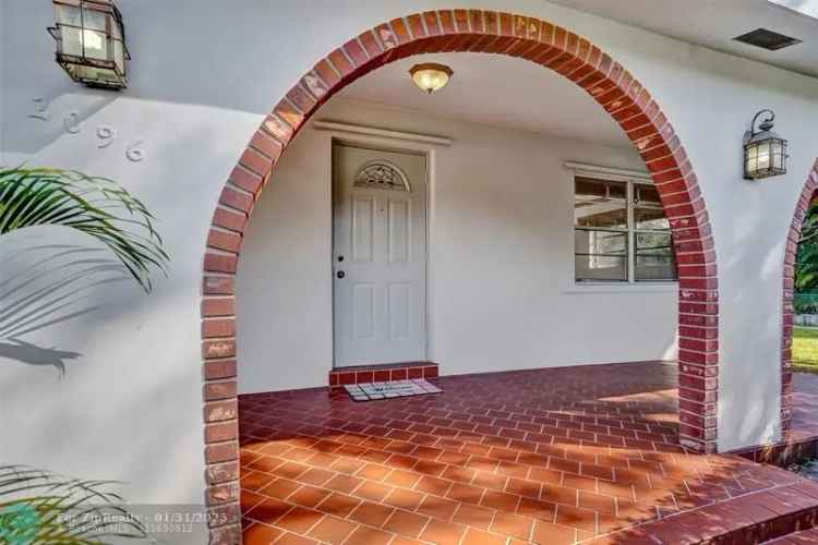 Single-family house For Sale in 2096, Southwest 28th Way, Fort Lauderdale, Florida