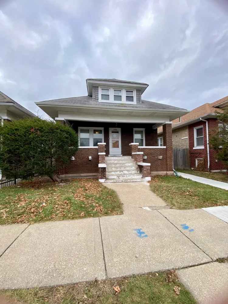 Single-family house For Sale in 1240, North Parkside Avenue, Chicago, Illinois