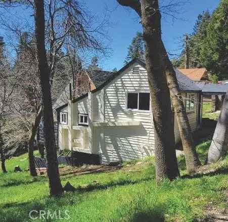 Single-family house For Sale in 875, Virginia Court, Lake Arrowhead, California