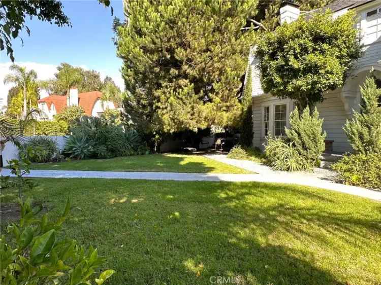 Single-family house For Sale in 738, South Norton Avenue, Los Angeles, California