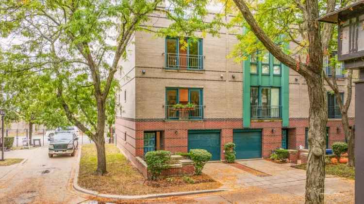 House For Sale in 1409, South Clark Street, Chicago, Illinois