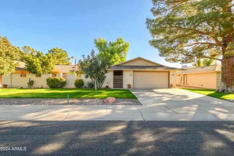 Single-family house For Sale in 12842, West Ballad Drive, Sun City West, Arizona