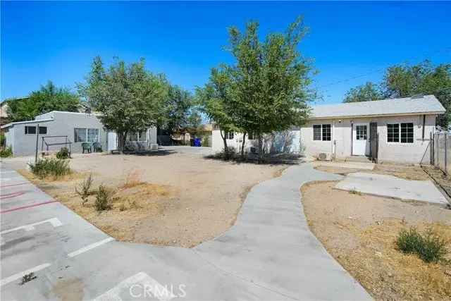 Multi-family house For Sale in 15628, 10th Street, Victorville, California