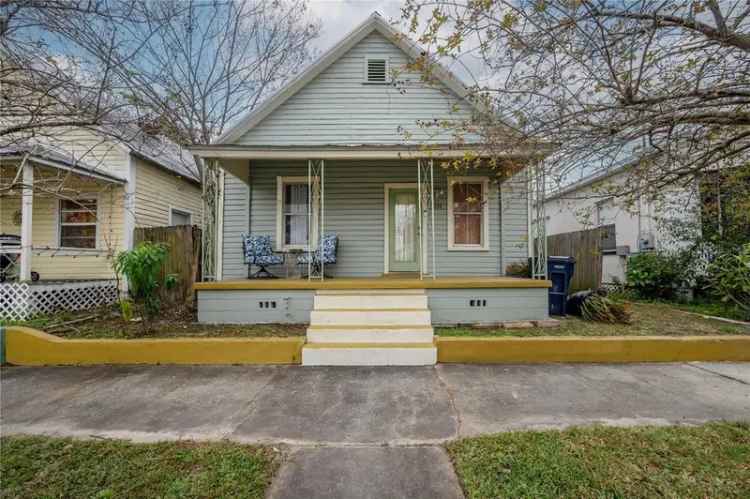 Single-family house For Sale in 2334, West Walnut Street, Tampa, Florida