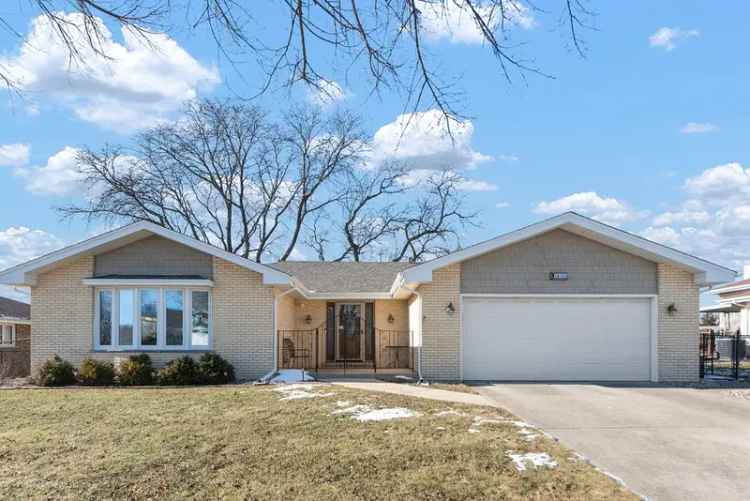 Single-family house For Sale in 15132, Larkspur Lane, Orland Park, Illinois