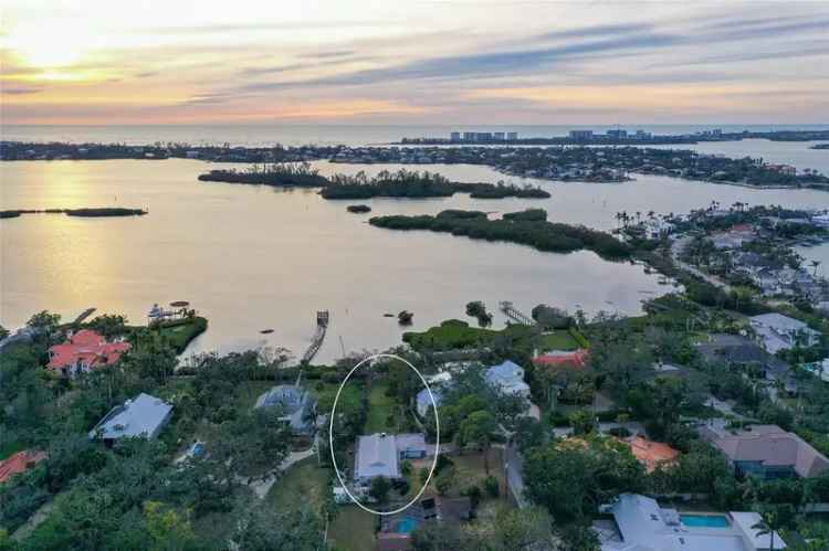 Single-family house For Sale in 3950, Red Rock Way, Sarasota, Florida