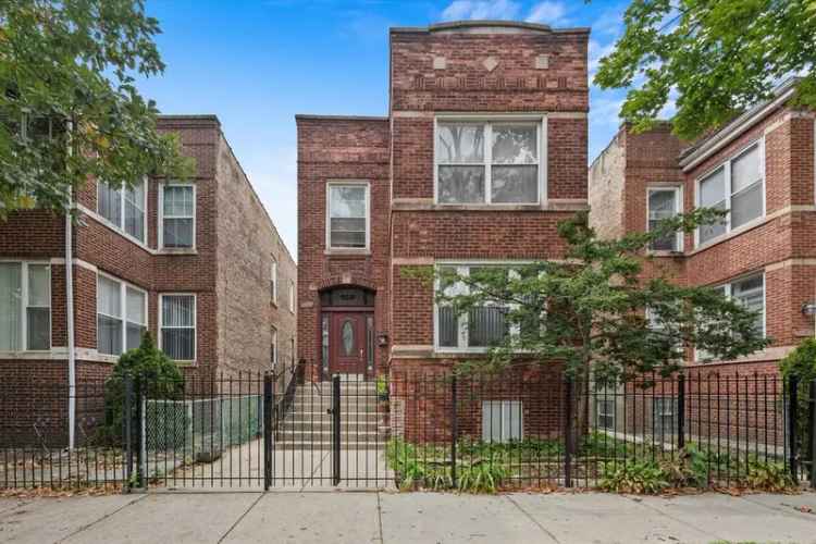 Multi-family house For Sale in 4430, North Drake Avenue, Chicago, Illinois