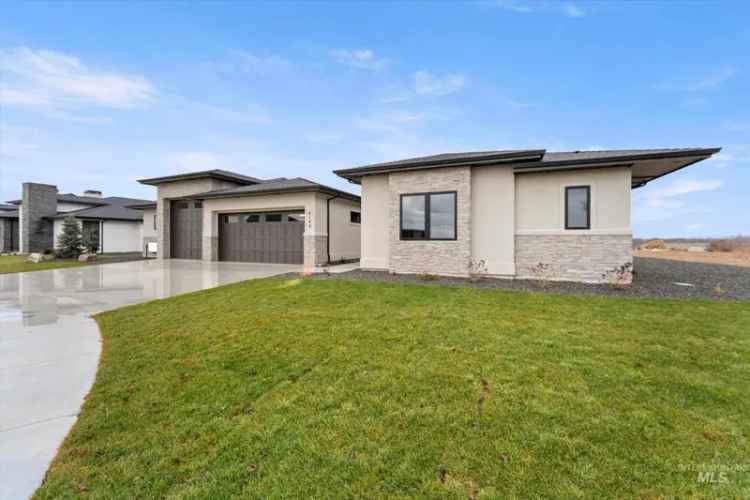 Single-family house For Sale in 8144, West Inspirado Drive, Meridian, Idaho