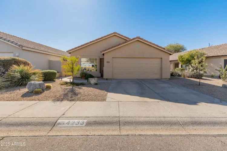 Single-family house For Sale in 4233, East Creosote Drive, Cave Creek, Arizona