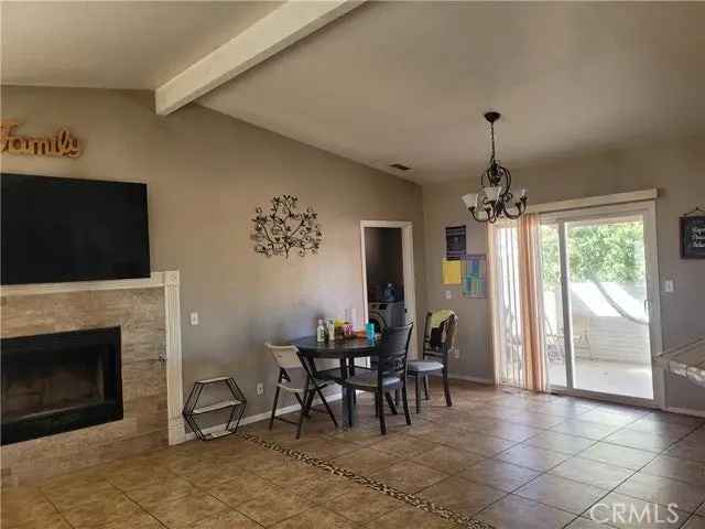 Single-family house For Sale in Hesperia, California