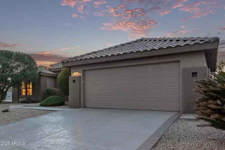 Single-family house For Sale in 17802, North Bridle Lane, Surprise, Arizona