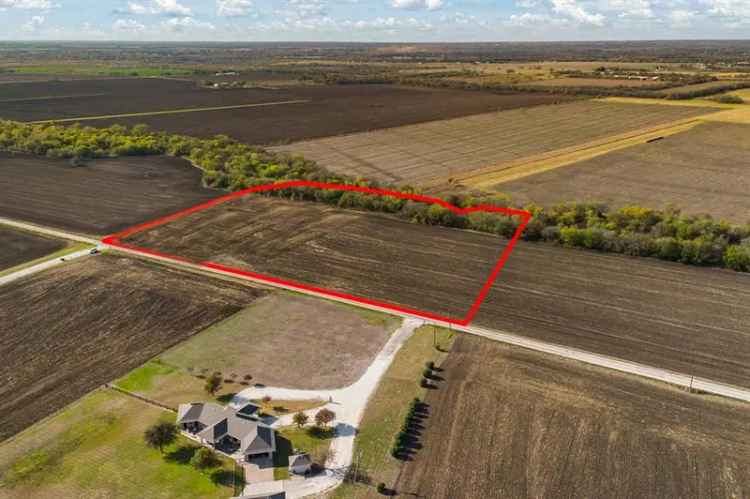 Land For Sale in 1832, County Road 208, Texas