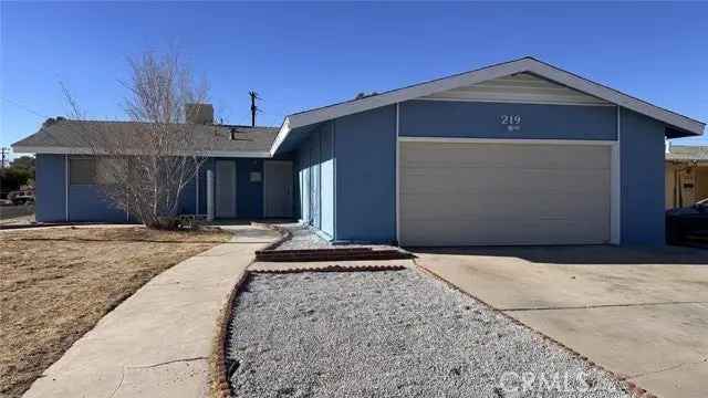 Single-family house For Sale in 219, North Norma Street, Ridgecrest, California