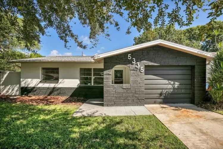 Single-family house For Sale in 5335, 21st Avenue North, Saint Petersburg, Florida