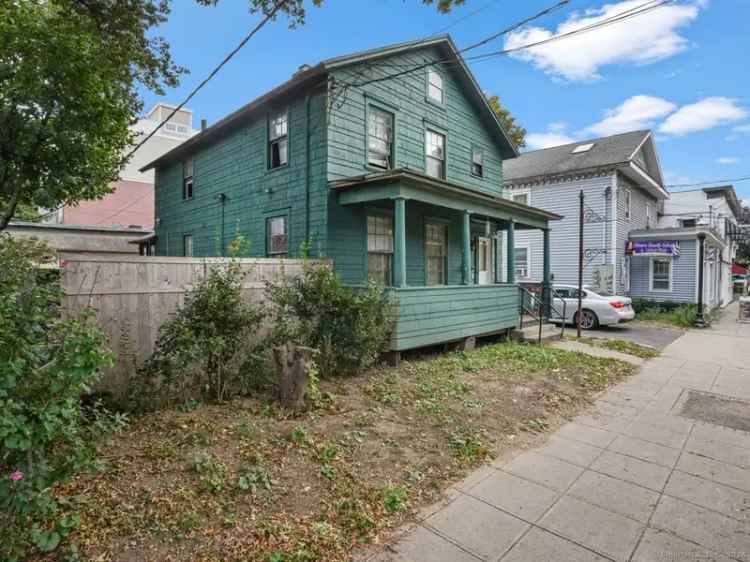 Single-family house For Sale in 117, North Street, Stamford, Connecticut