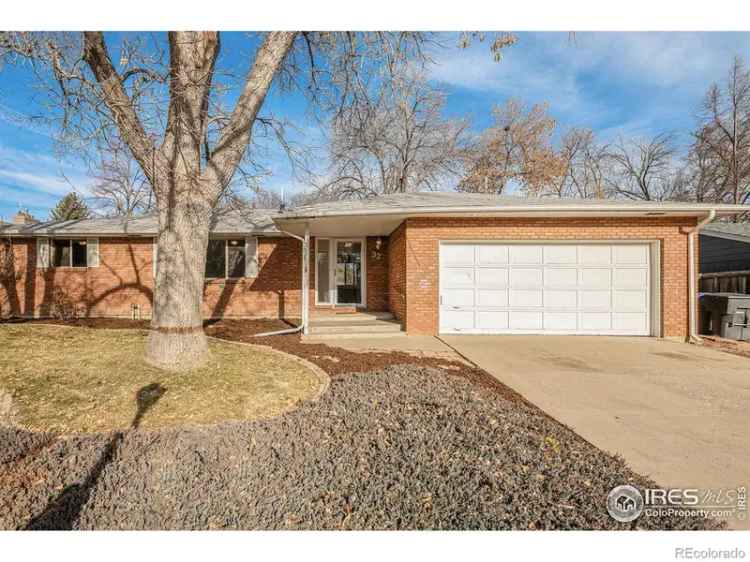 Single-family house For Sale in 32, University Drive, Longmont, Colorado