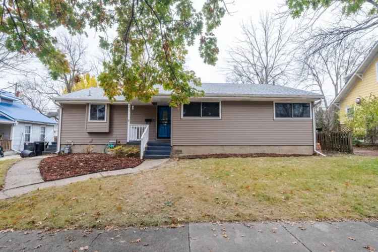 Single-family house For Sale in 615, West Union Street, Champaign, Illinois