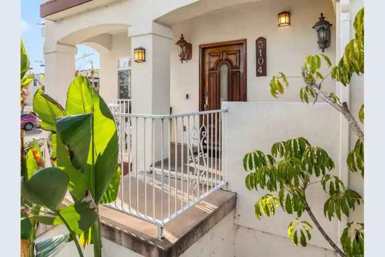 Condo For Sale in 3104, Hugo Street, San Diego, California