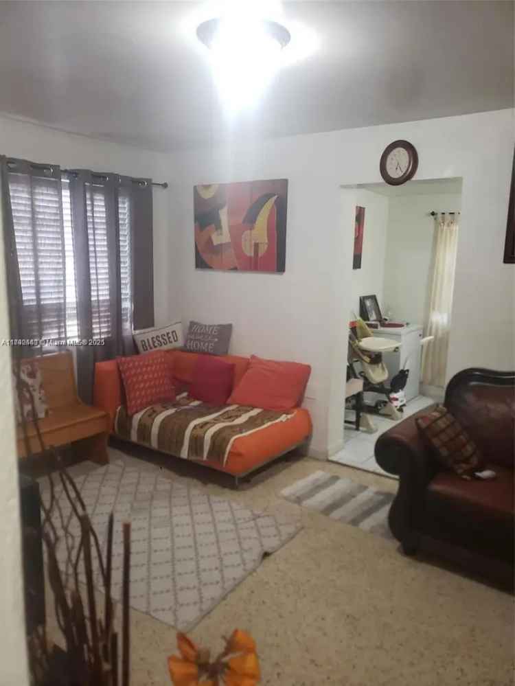 Multi-family house For Sale in 2785, Southwest 31st Avenue, Miami, Florida