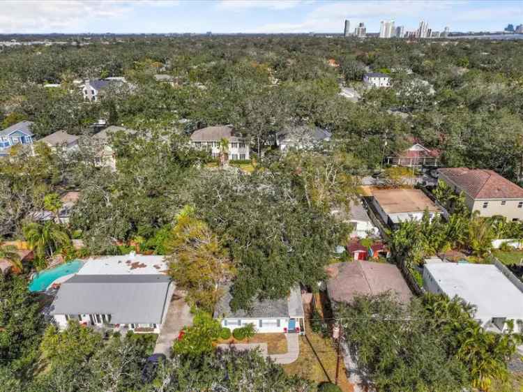 Single-family house For Sale in 3211, West Oakellar Avenue, Tampa, Florida