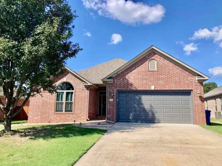 Single-family house For Sale in 1455, Champions Drive, Conway, Arkansas