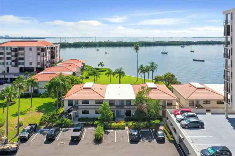 Condo For Sale in Saint Petersburg, Florida