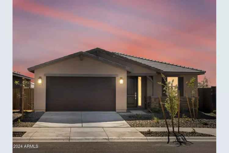 Single-family house For Sale in Surprise, Arizona