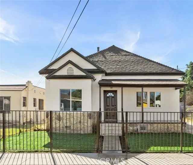 Single-family house For Sale in 1268, East 107th Street, Los Angeles, California