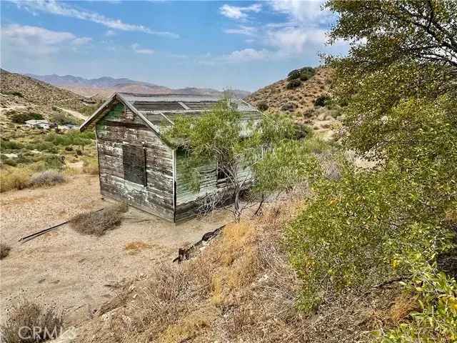 Single-family house For Sale in Morongo Valley, California