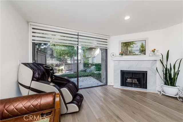 Single-family house For Sale in Cypress, California