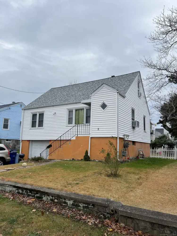 Single-family house For Sale in 495, Hart Street, Bridgeport, Connecticut