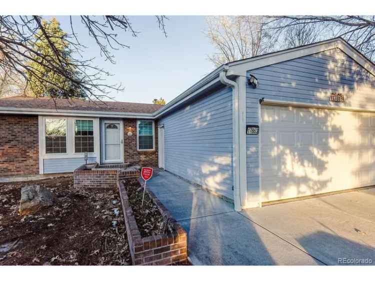 Single-family house For Sale in 17863, East Prentice Drive, Centennial, Colorado