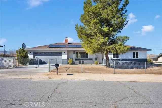 Single-family house For Sale in 15868, Placida Road, Victorville, California