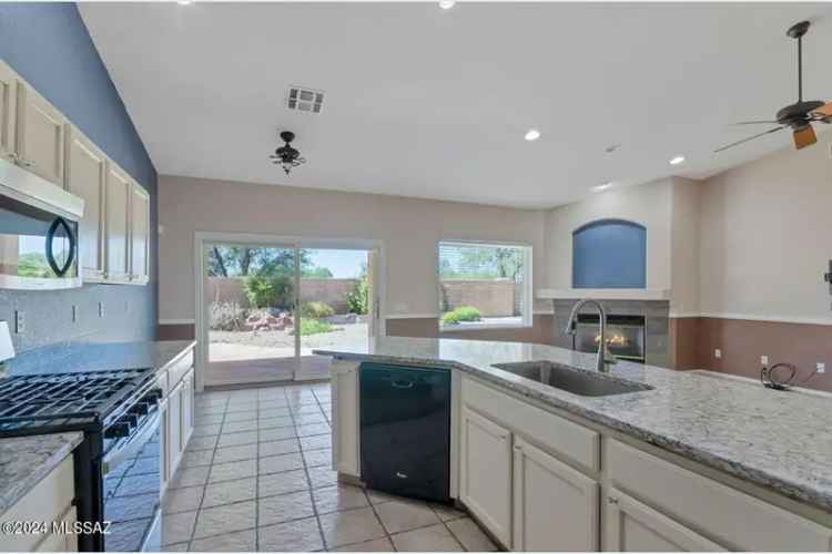 Single-family house For Sale in Oro Valley, Arizona