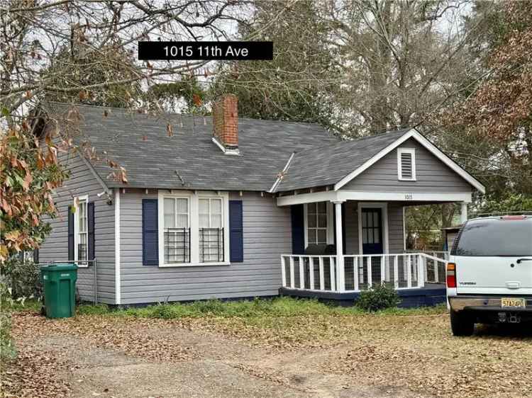 Single-family house For Sale in 1015, 11th Avenue, Phenix City, Alabama