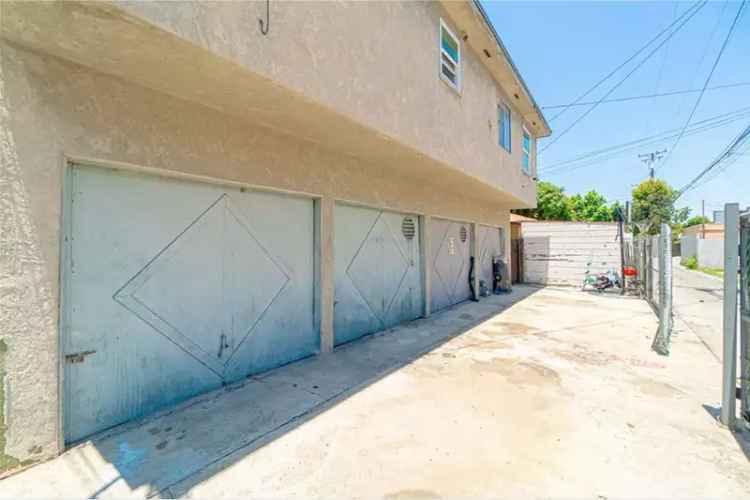 Multi-family house For Sale in 1816, Oregon Avenue, Long Beach, California