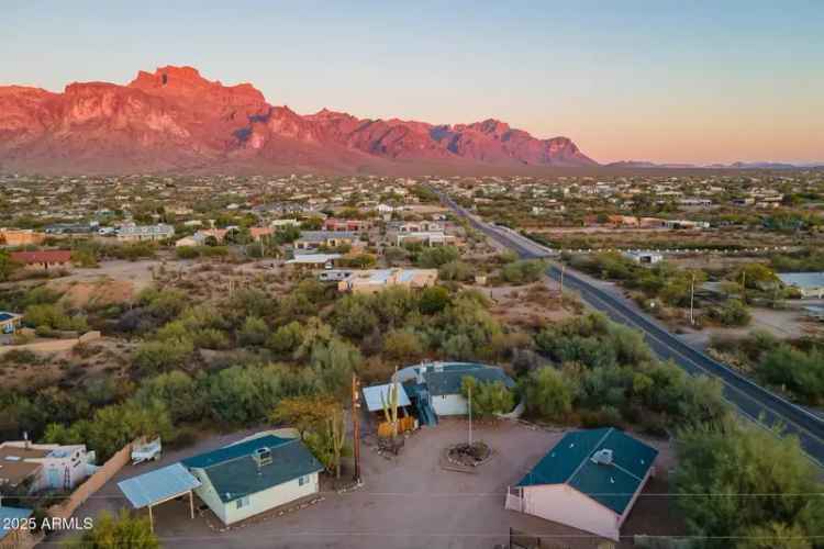 Single-family house For Sale in 831, North Arroya Road, Apache Junction, Arizona