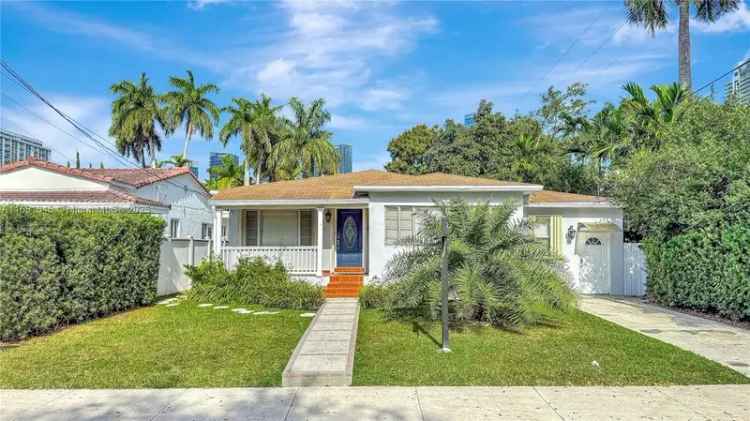 Single-family house For Sale in 33, Southwest 20th Road, Miami, Florida