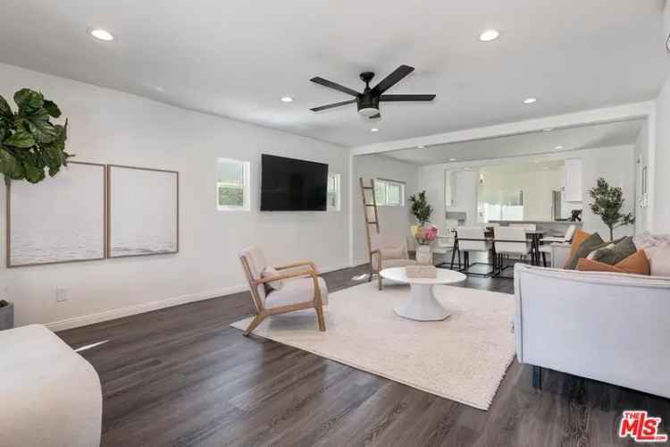 Single-family house For Sale in Los Angeles, California