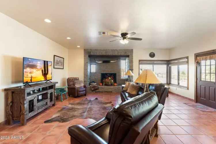 Single-family house For Sale in Wickenburg, Arizona